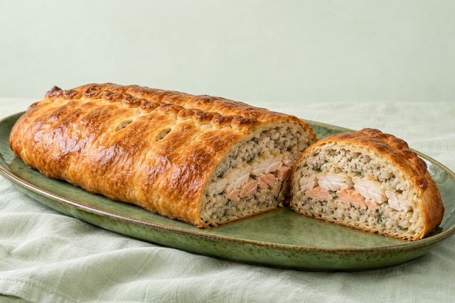 Рыбная кулебяка у Молоховец: как устроена начинка старого пирога